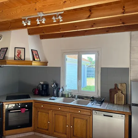 Maison En Bois Le Du Cap * سانجات